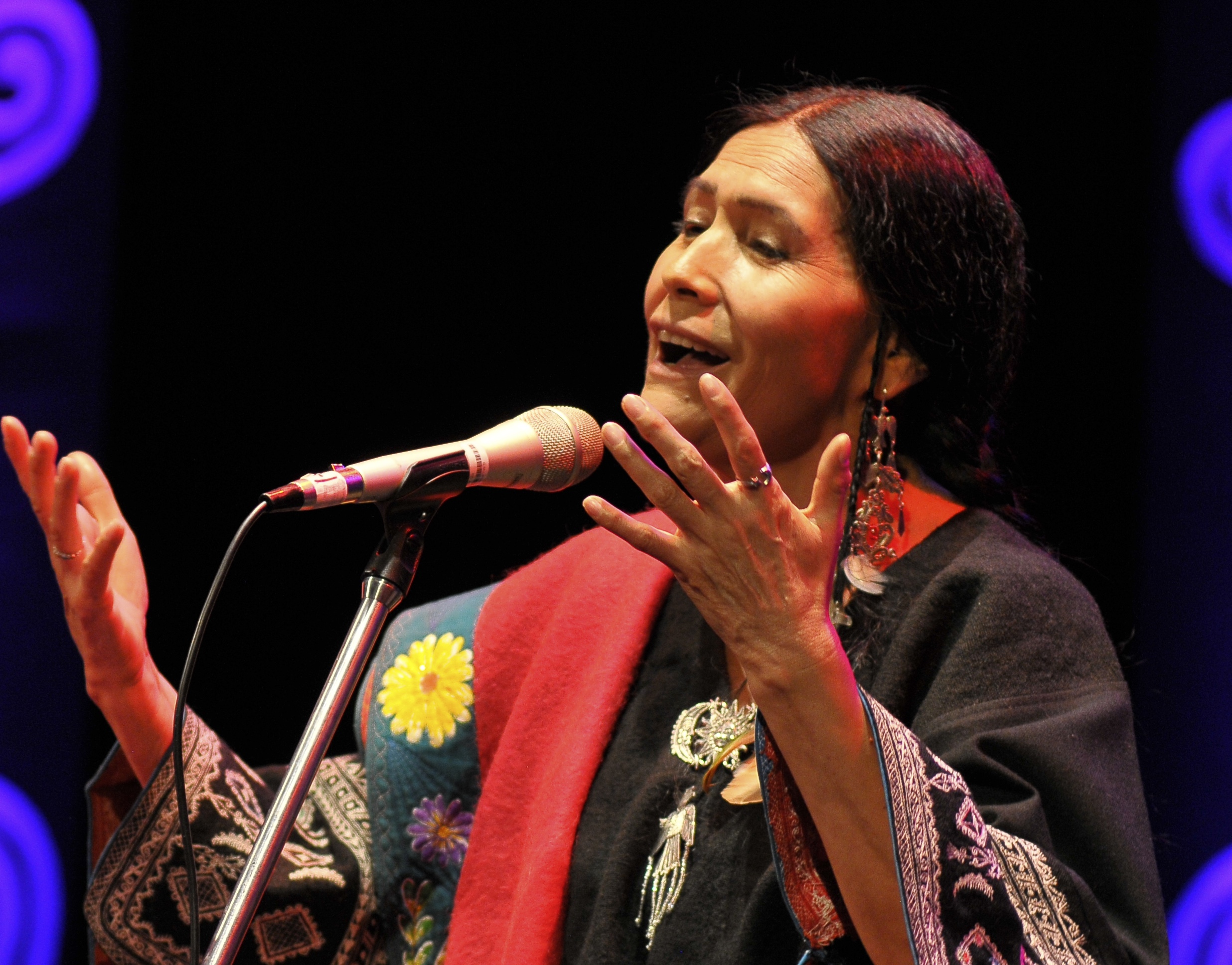 Luzmila Carpio singing in concert